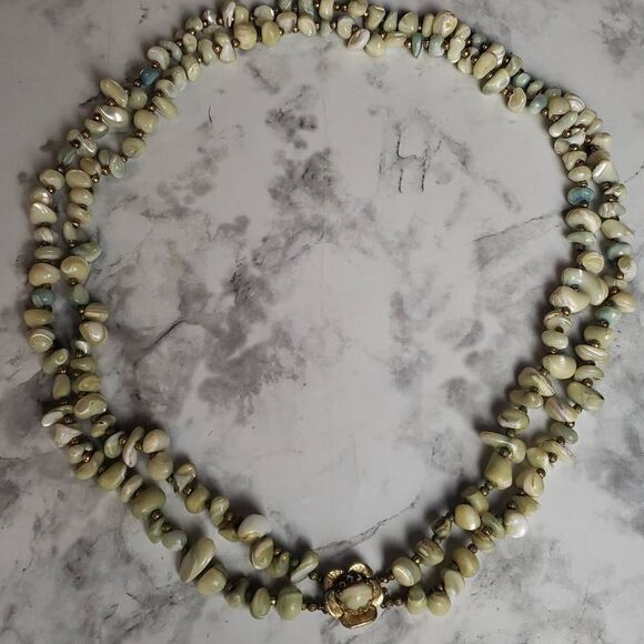 Vintage Rare Mother of Pearl Necklace with Pendent - Picture 10 of 16